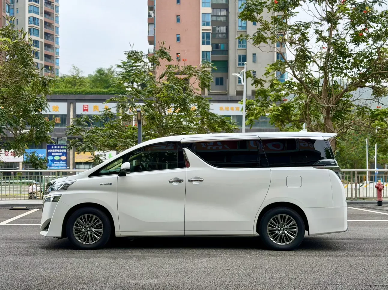 Toyota Crown Wellfire
