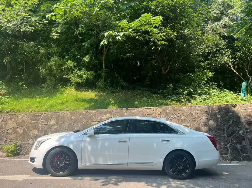 Cadillac XTS
