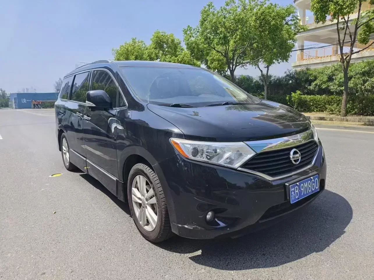 Nissan nobleman