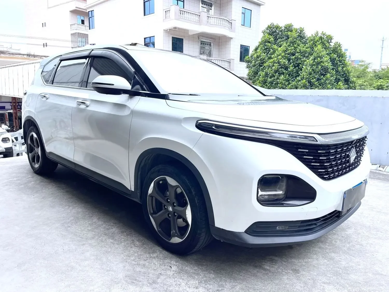 Baojun RM-5