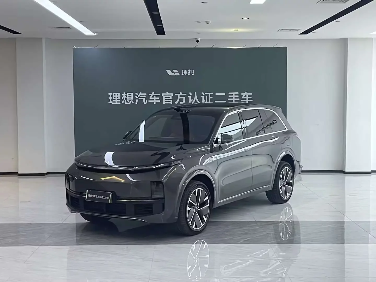 Lixiang L8