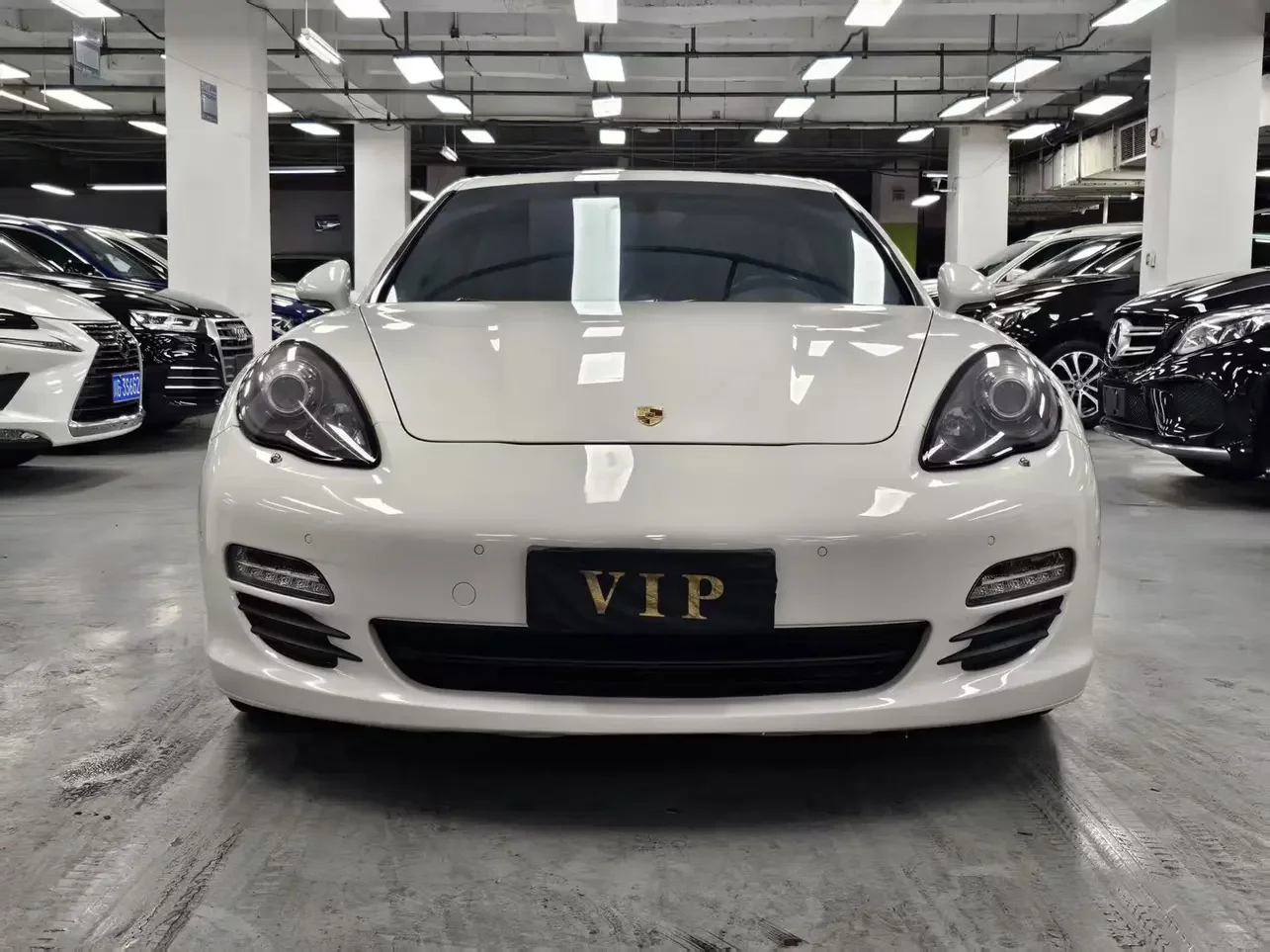 Porsche Panamera  из Китая