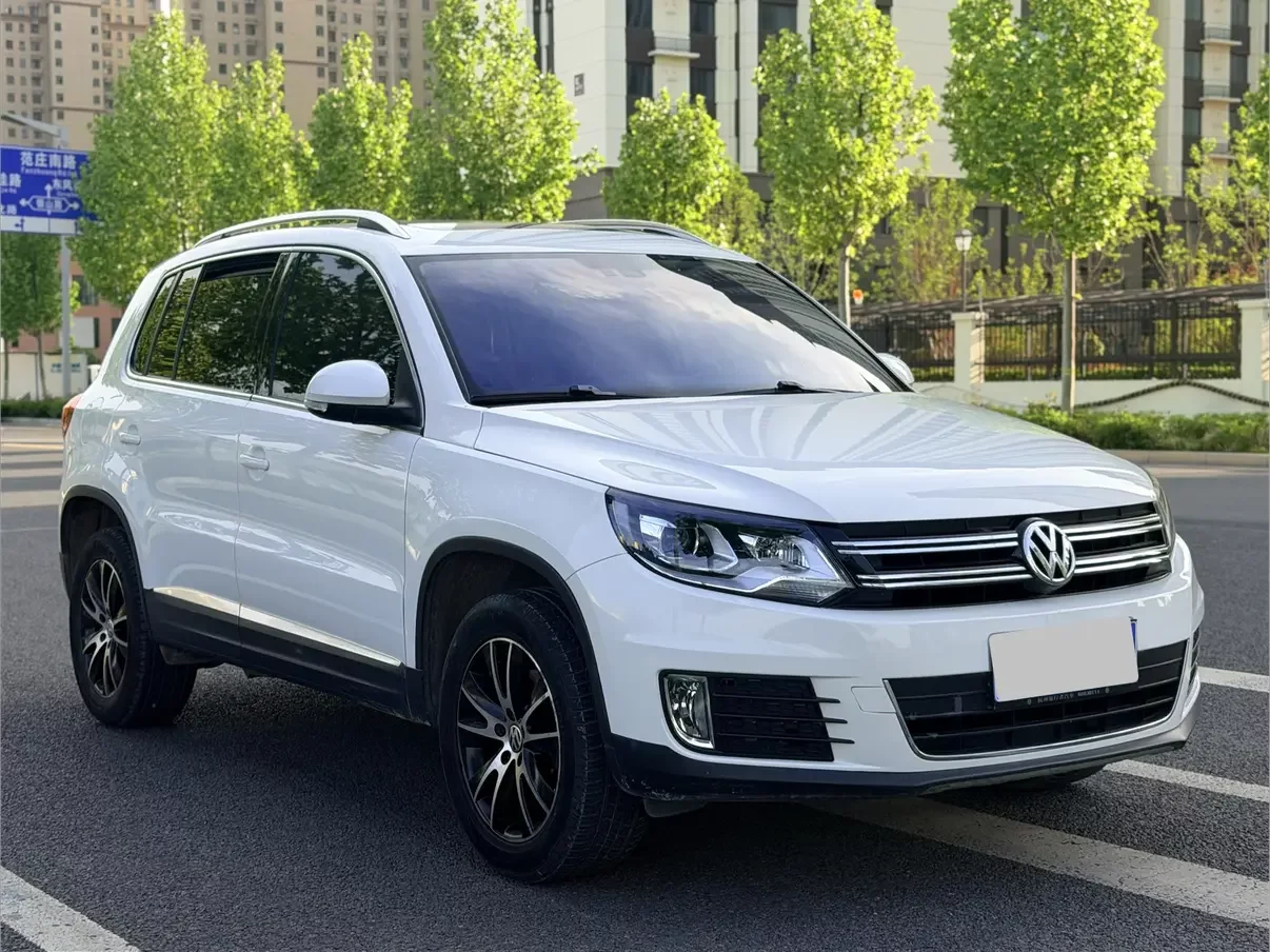 Volkswagen Tiguan (Tharu)