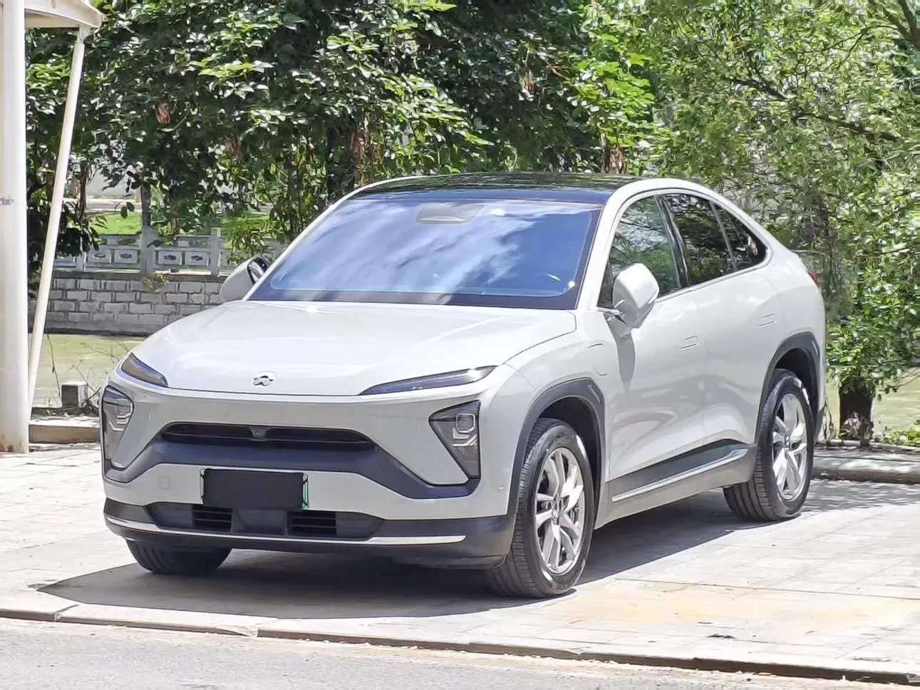 NIO EC6
