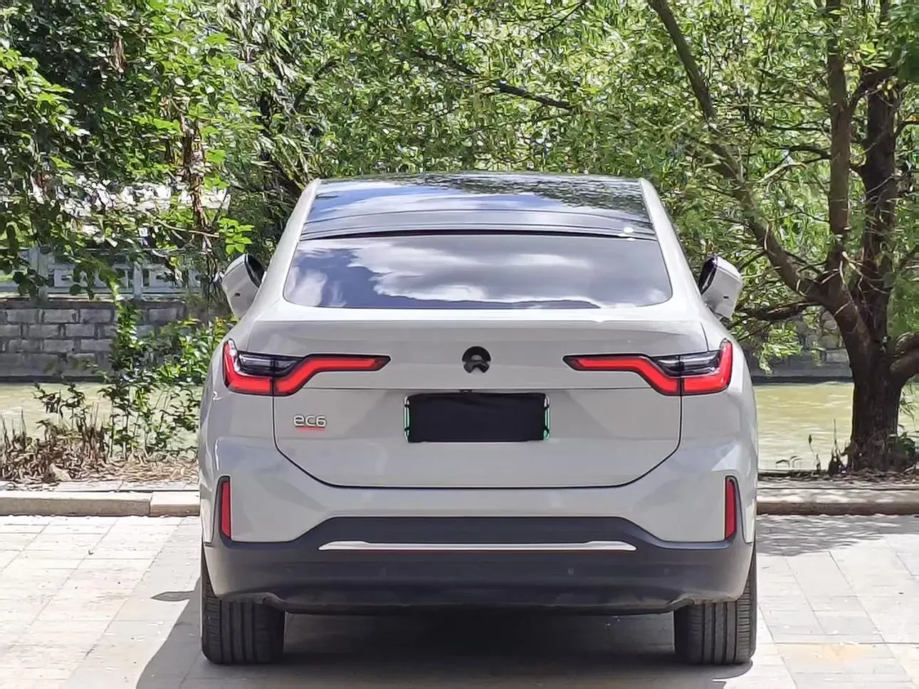 NIO EC6