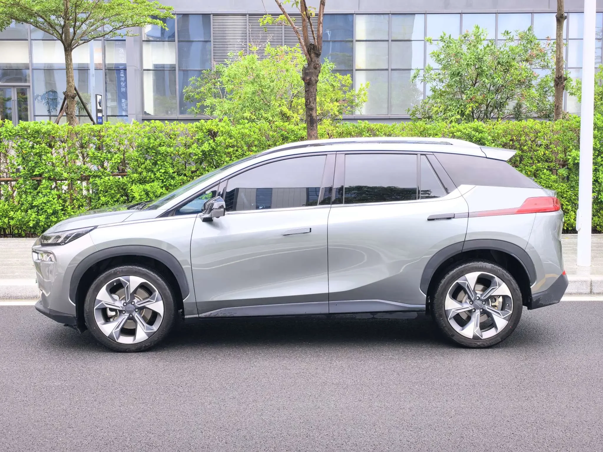 GAC AION V