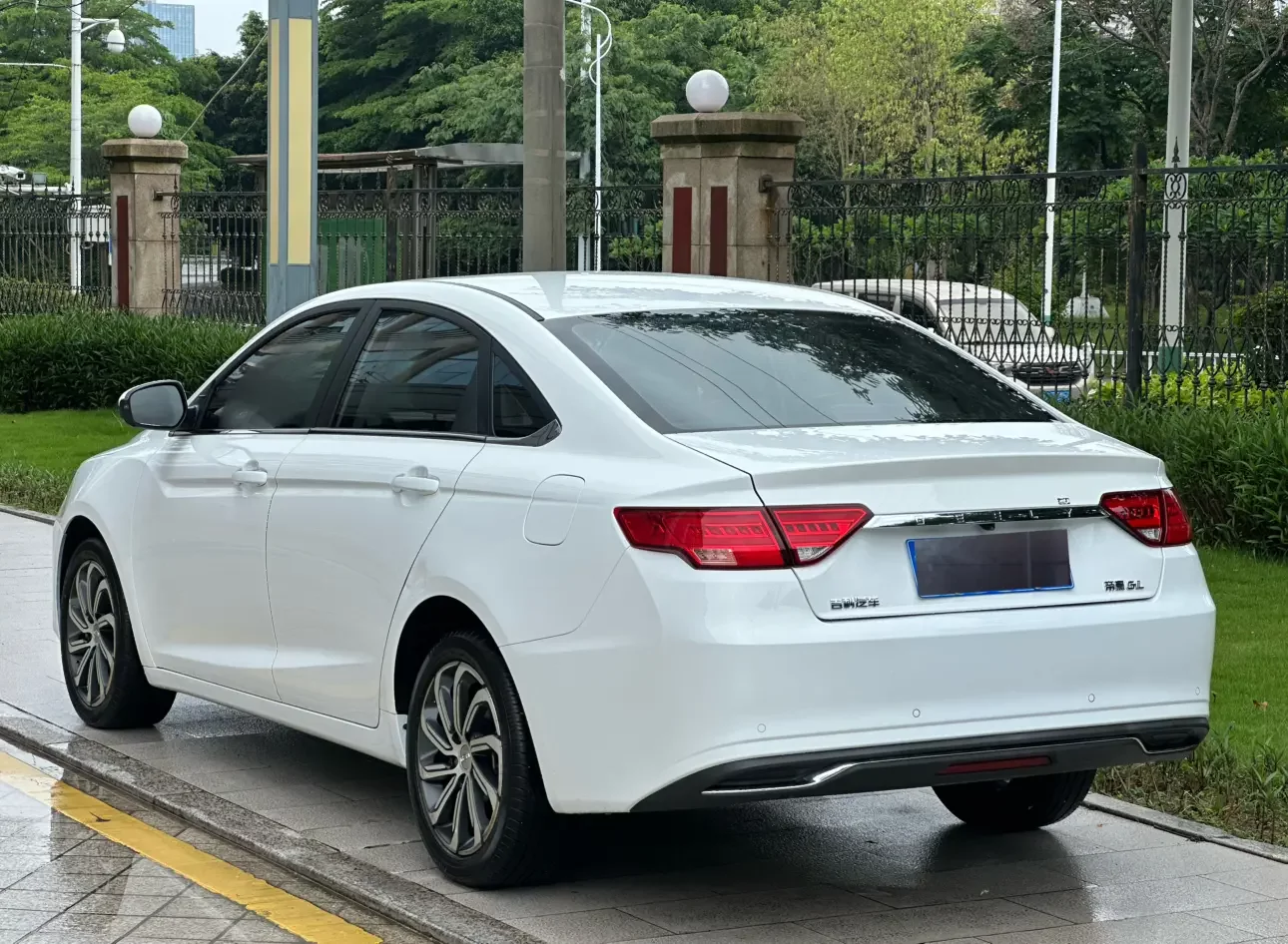 Geely Emgrand GL