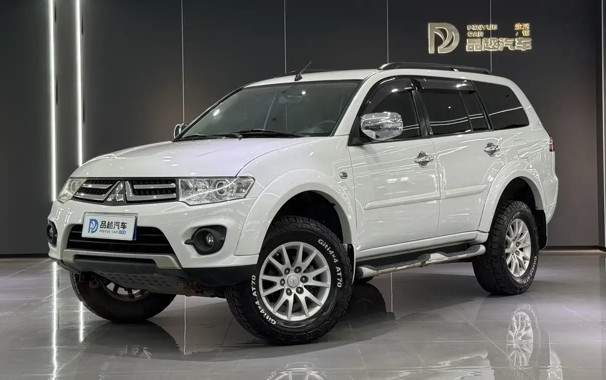 Mitsubishi Pajero Jinchang  из Китая