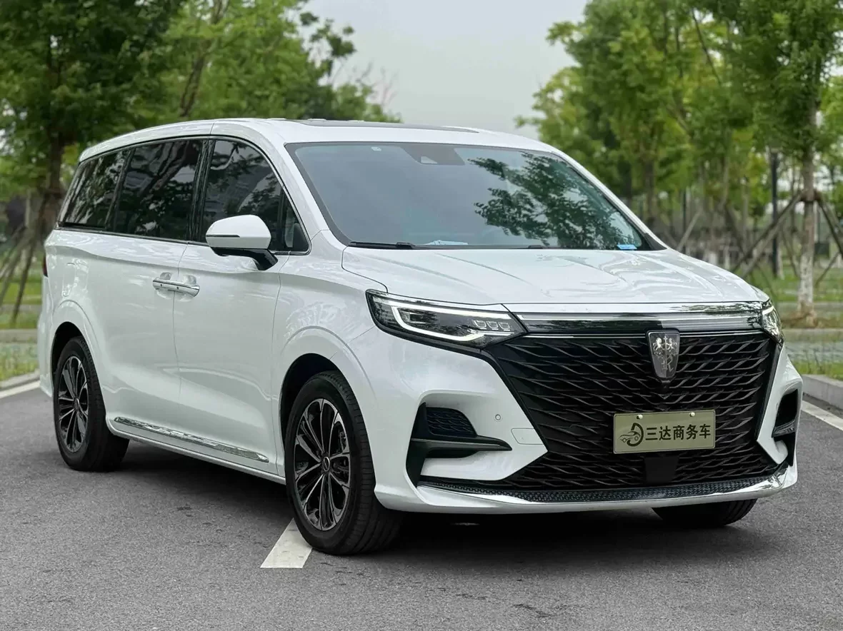 Roewe iMAX8