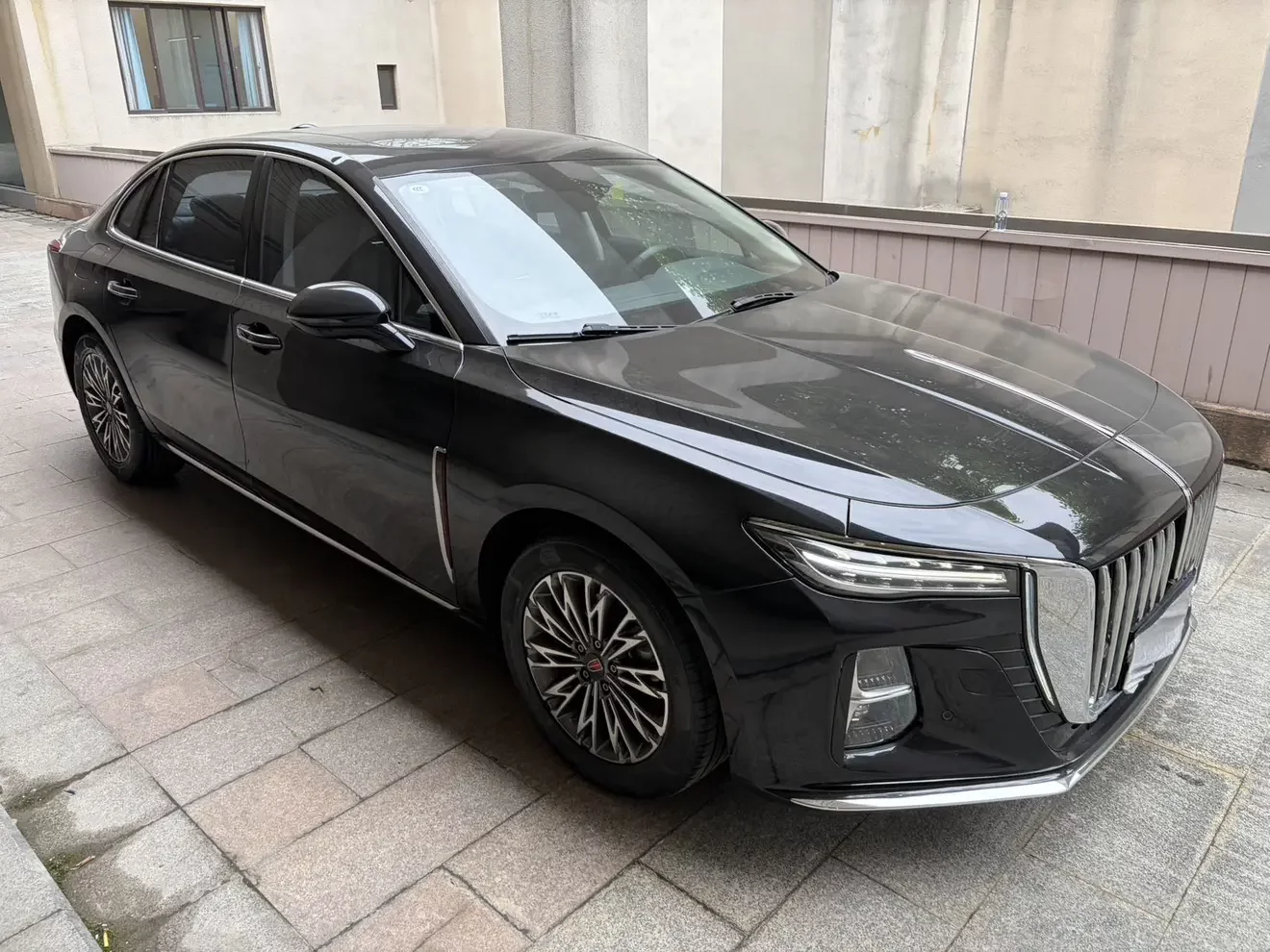 Hongqi H5
