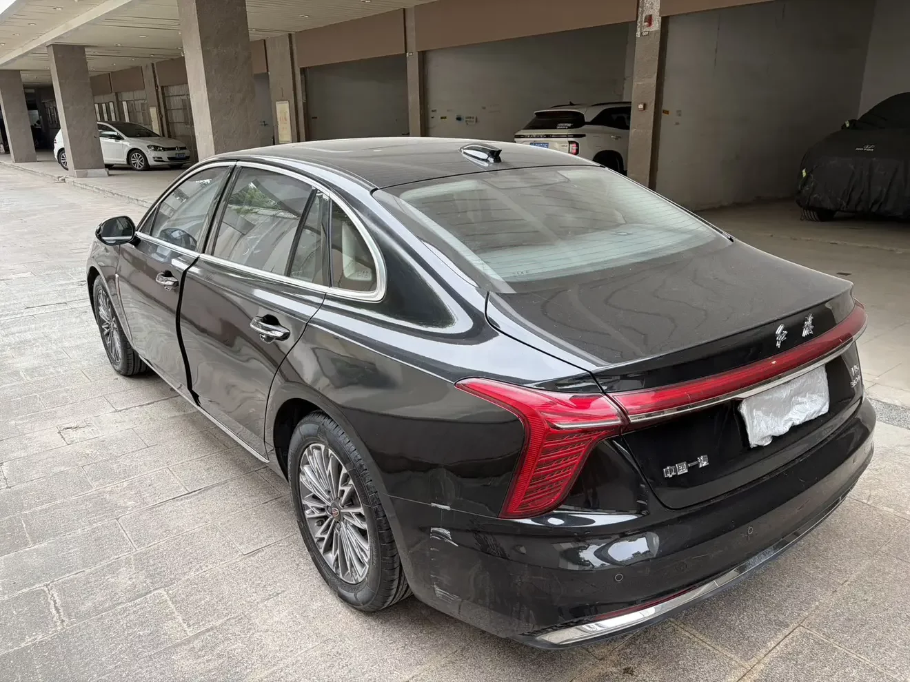 Hongqi H5