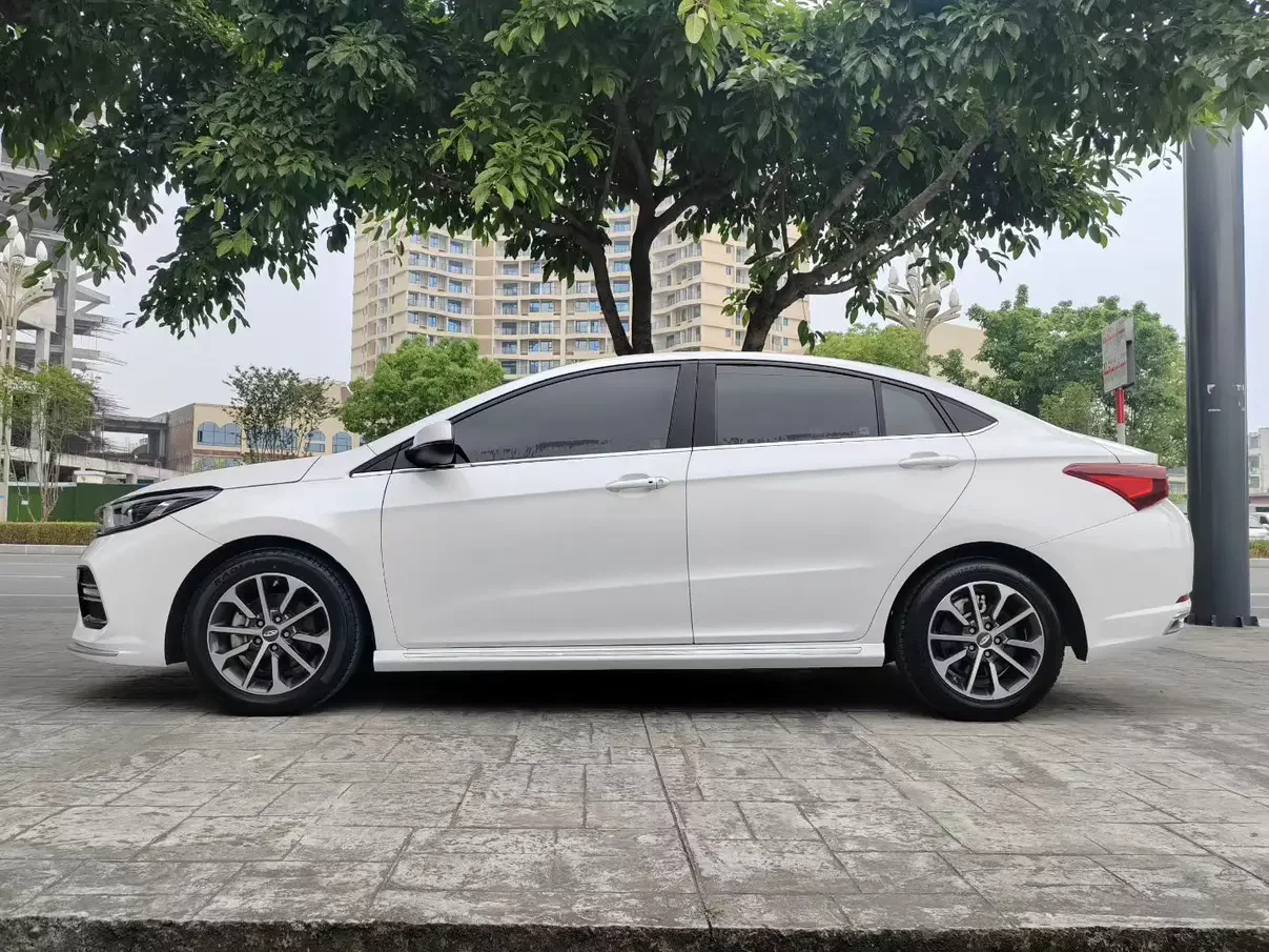 Omoda S5
