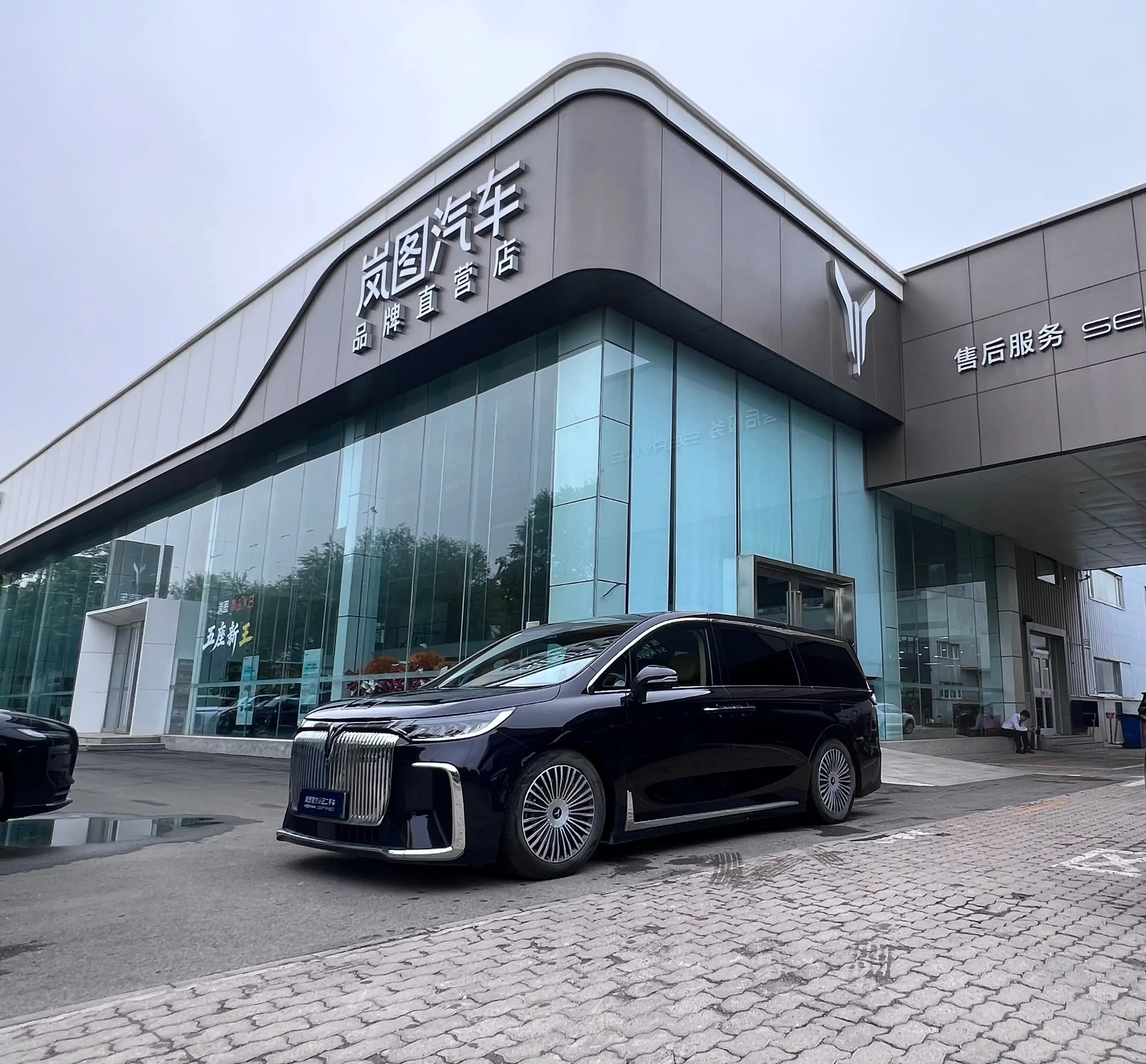 Voyah Lantu Dreamer PHEV  из Китая