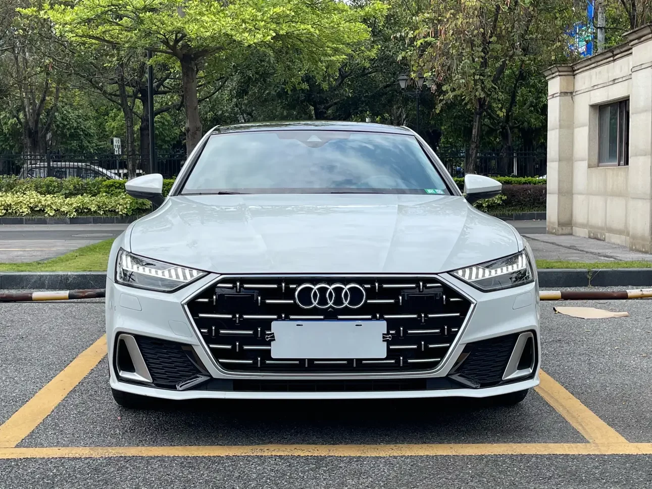 Audi A7L