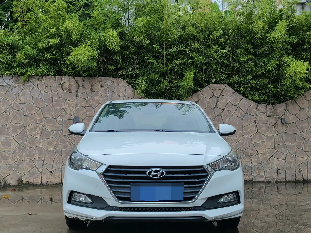 Hyundai Accept