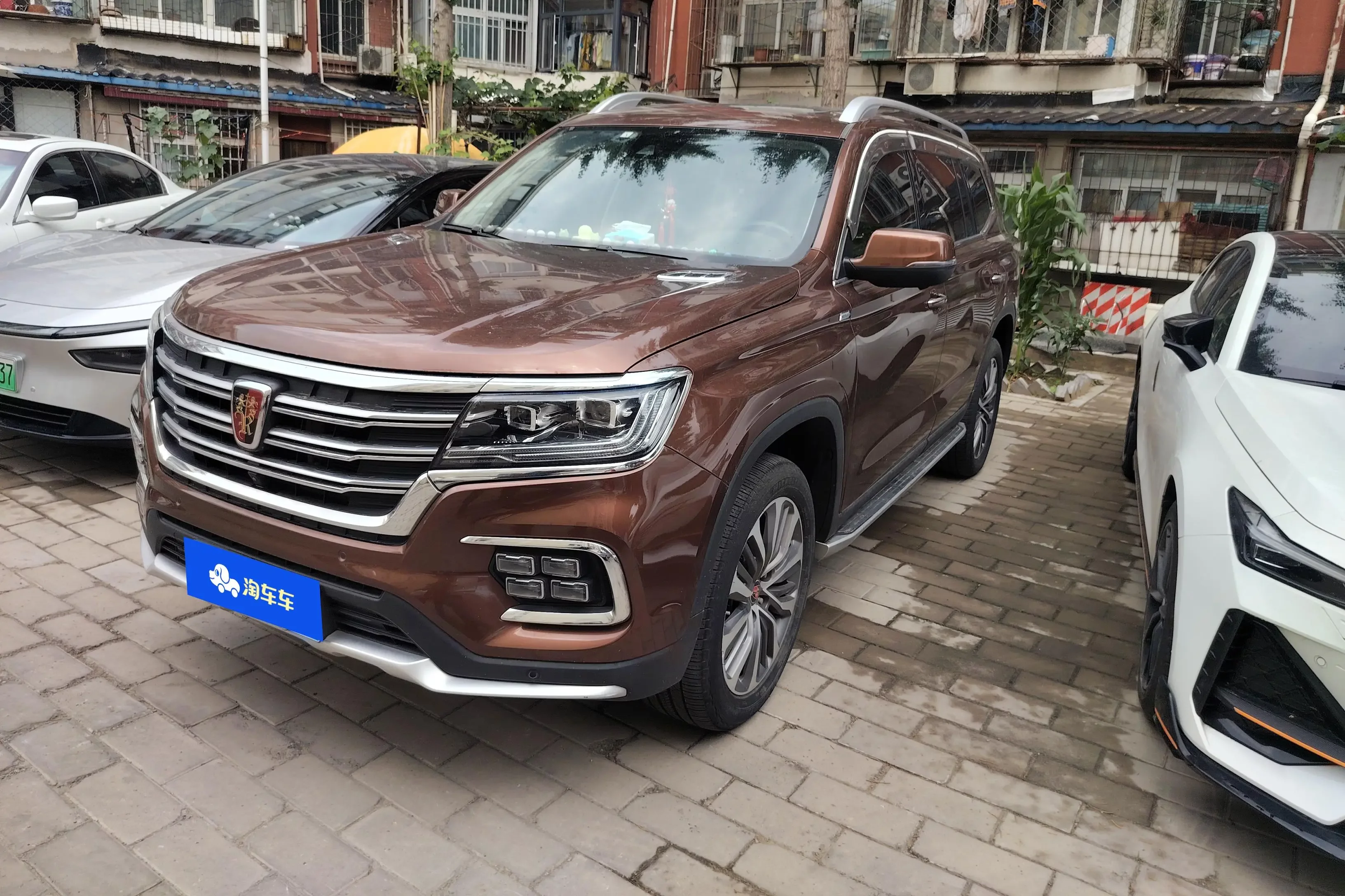 Roewe RX8
