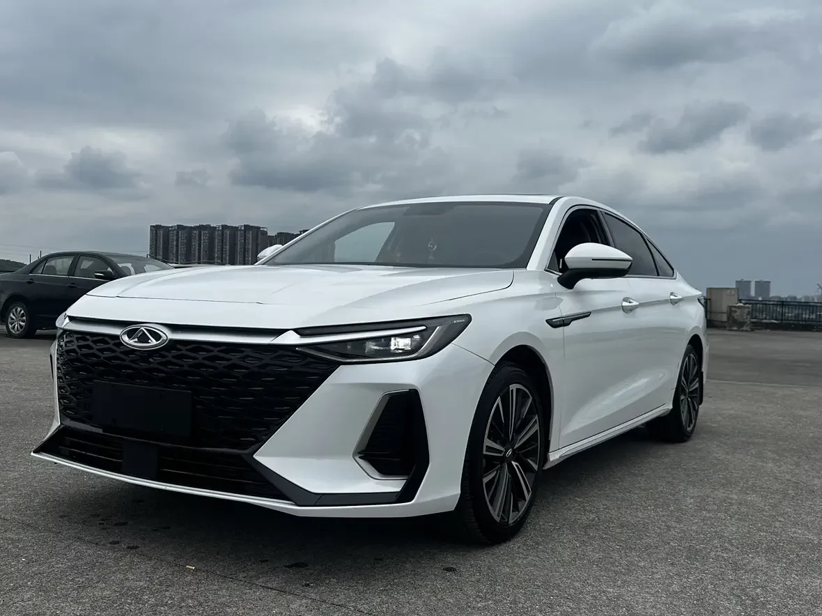 Chery Arrizo 8