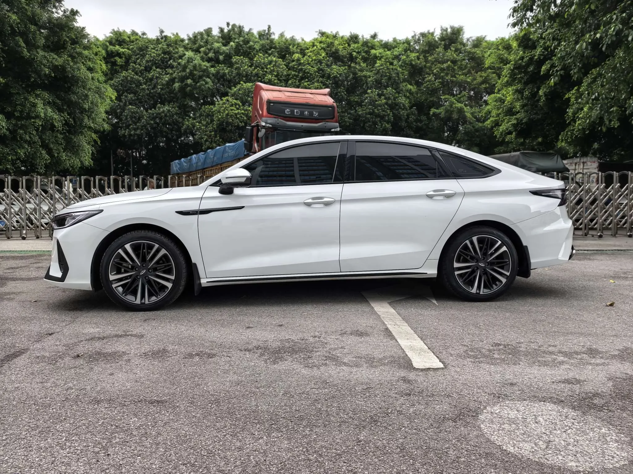 Chery Arrizo 8