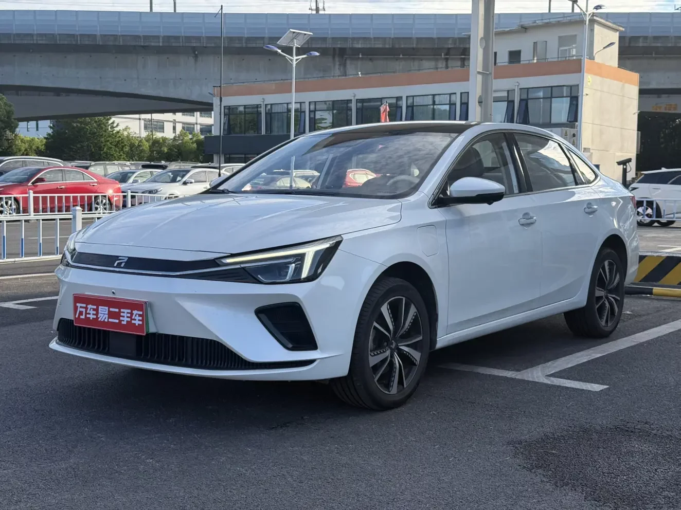 Rising Auto Feifan ER6