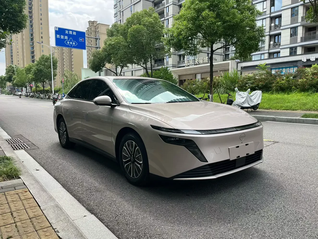 Nissan N6