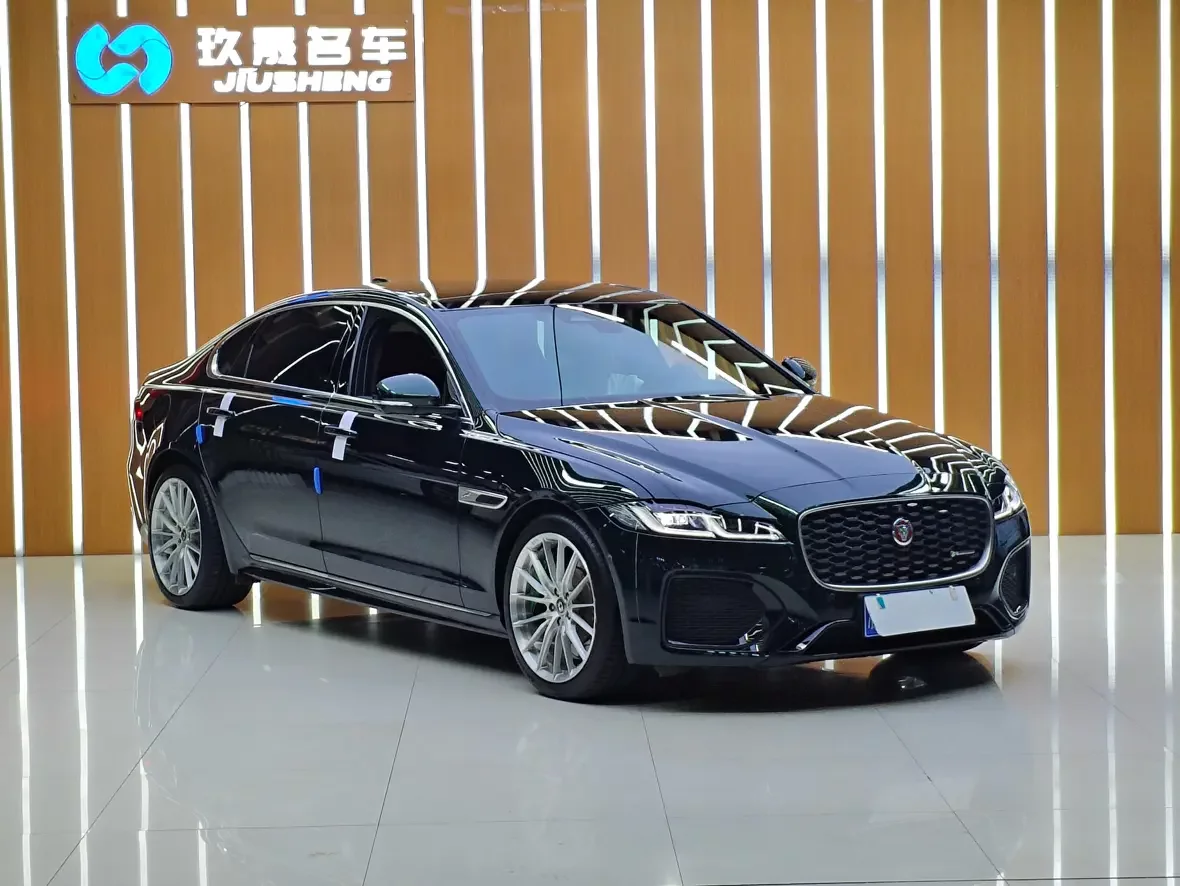 Jaguar XFL