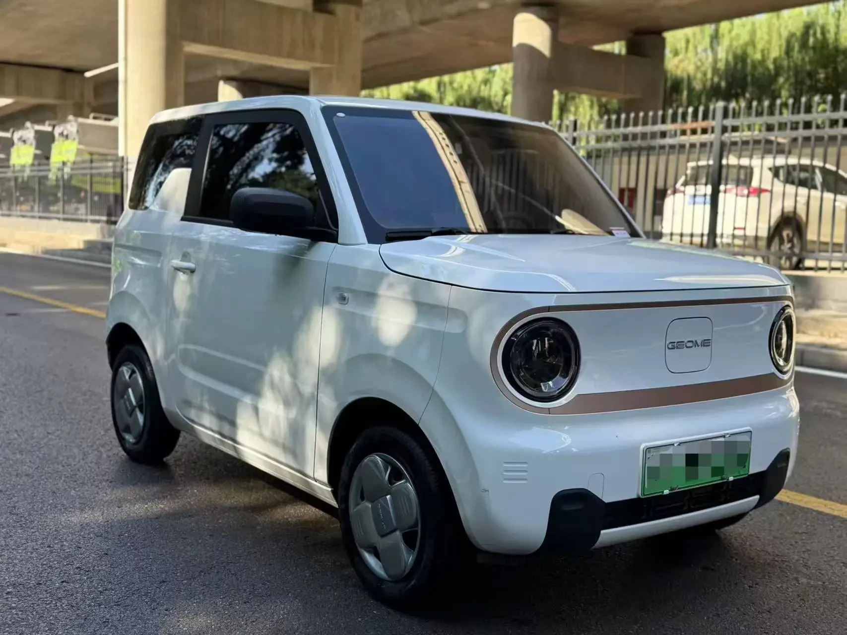 Geely panda