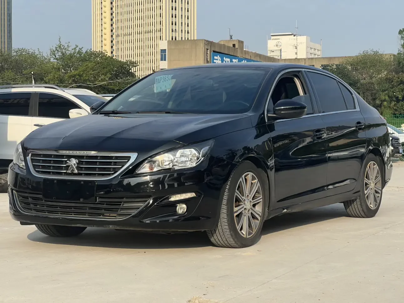 Peugeot 408
