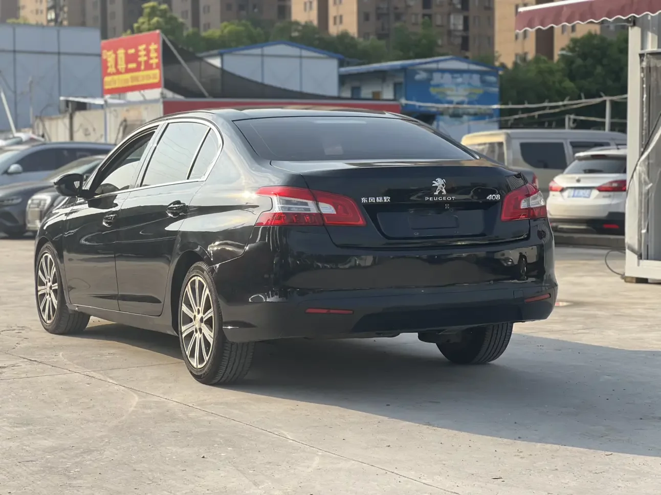 Peugeot 408