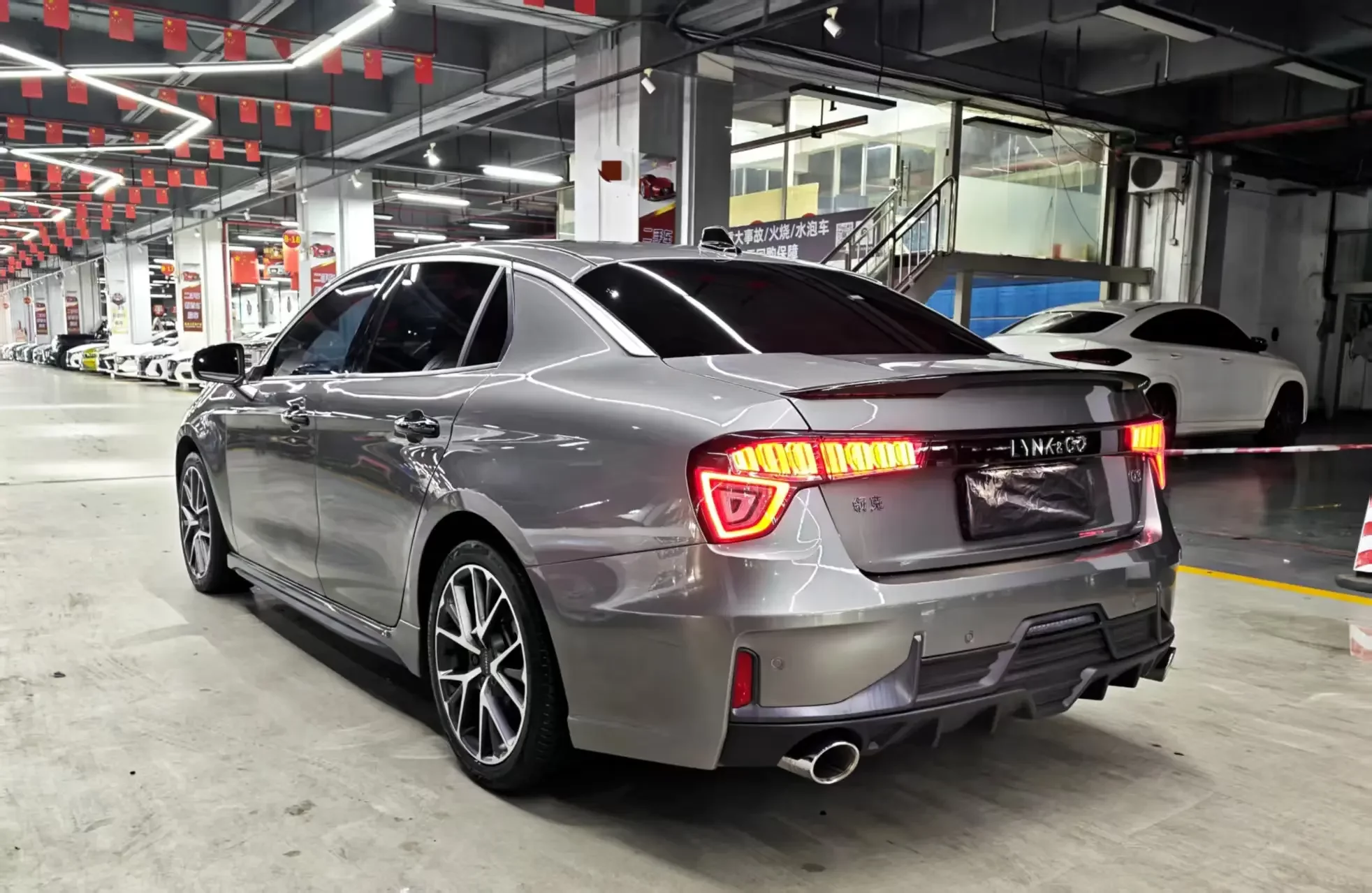Lynk & Co 03