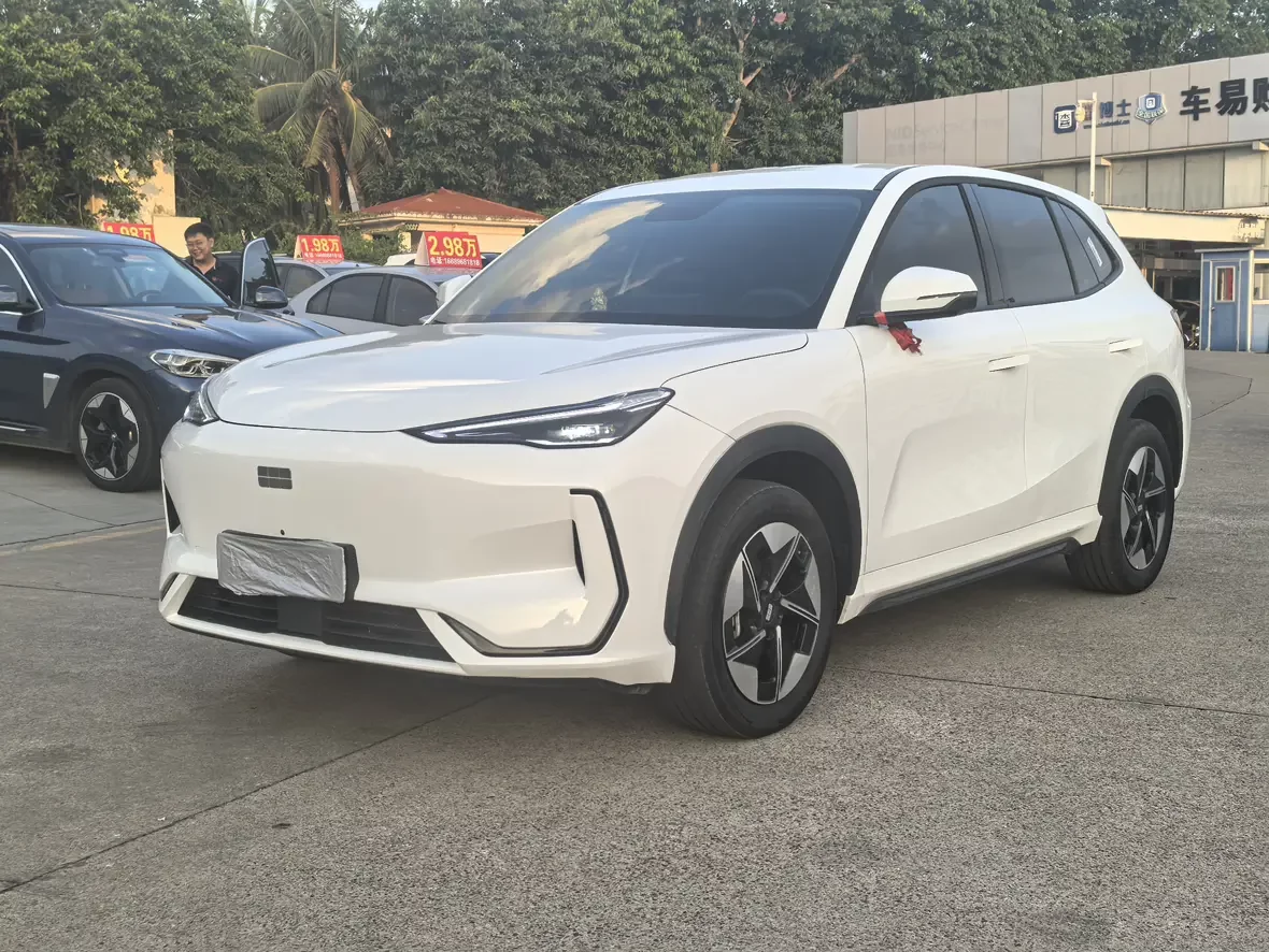 Geely Galaxy E5