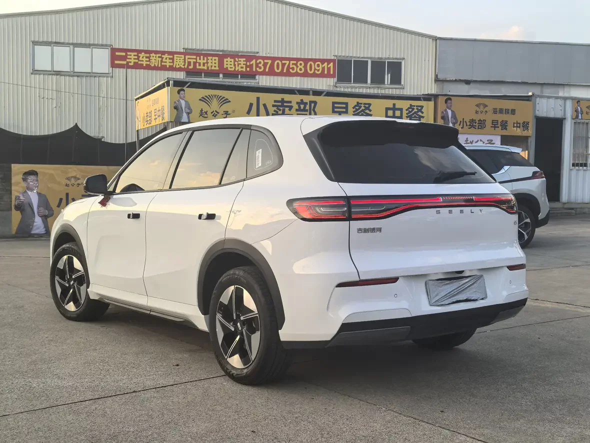 Geely Galaxy E5