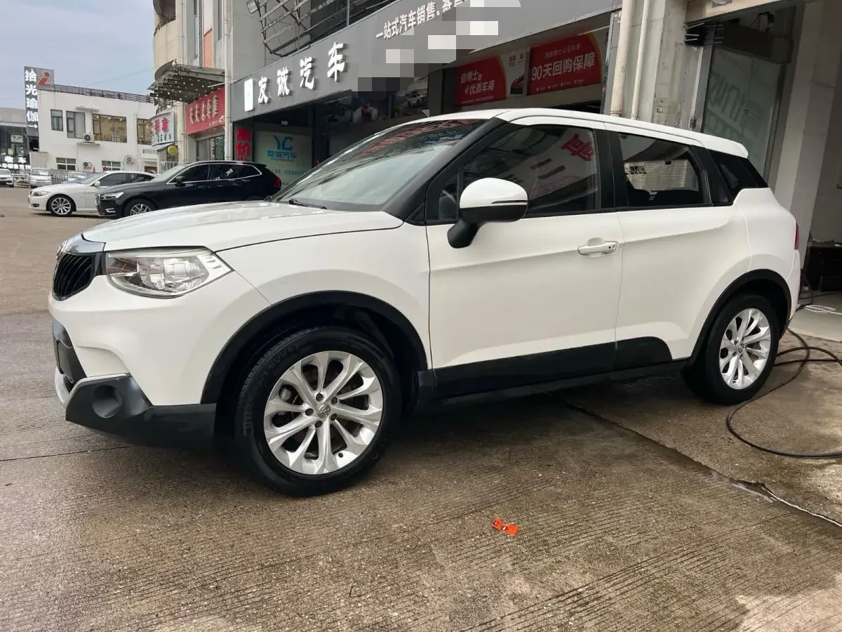 Brilliance China V3