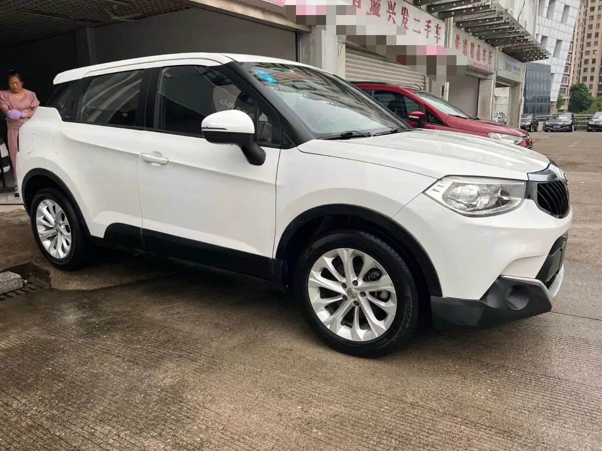 Brilliance China V3