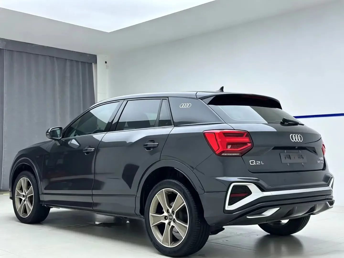 Audi Q2L