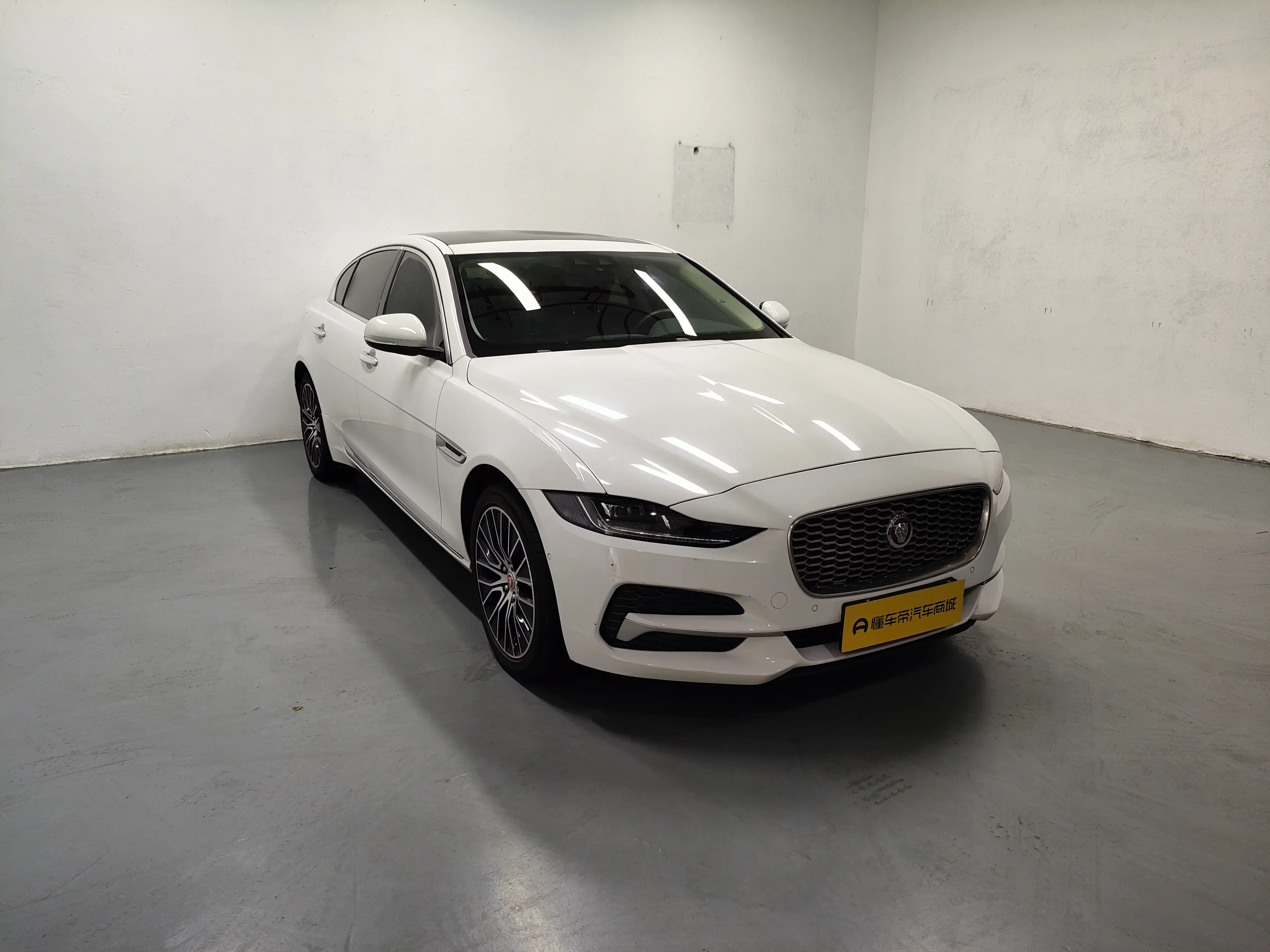 Jaguar XEL