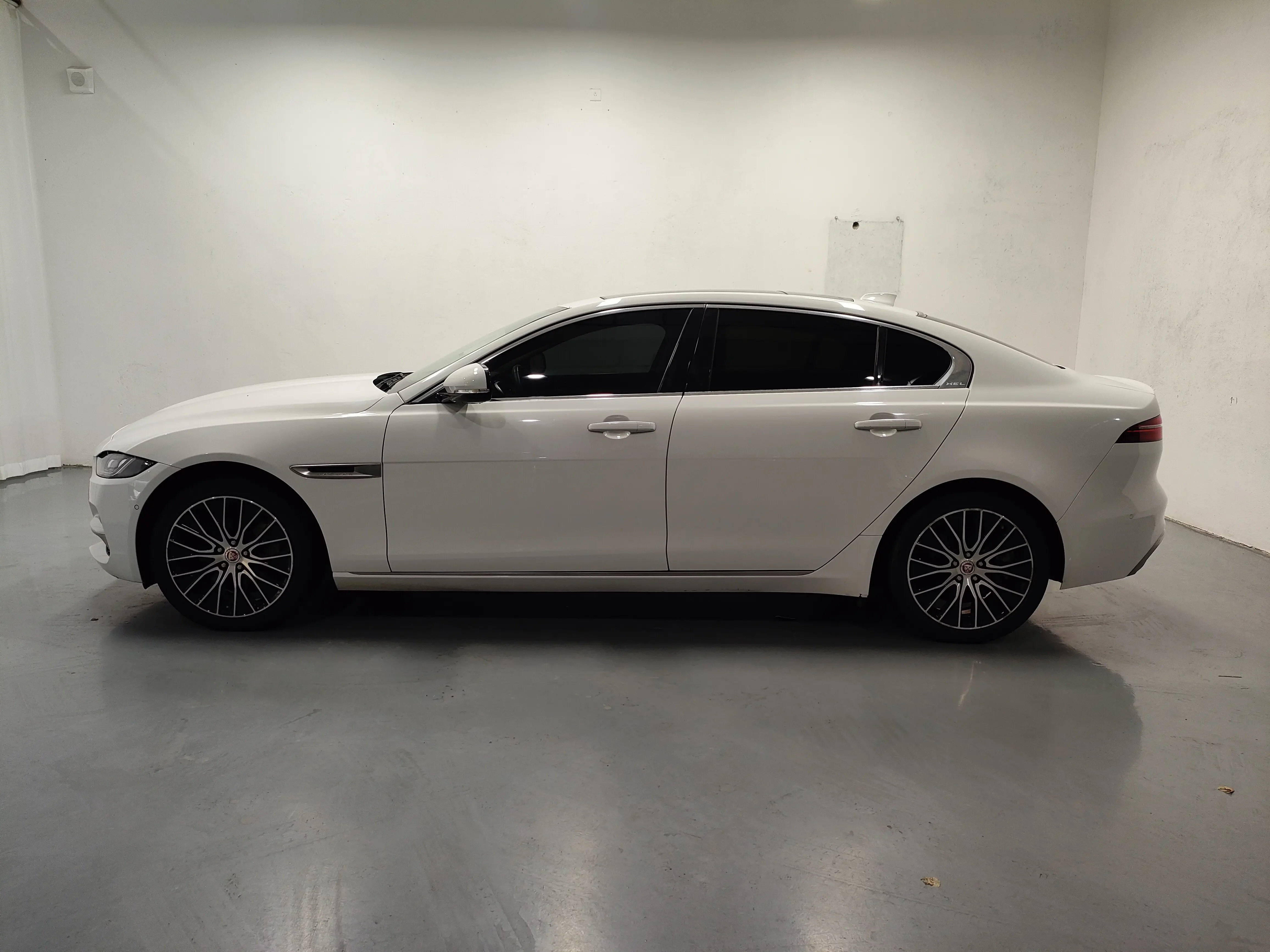 Jaguar XEL