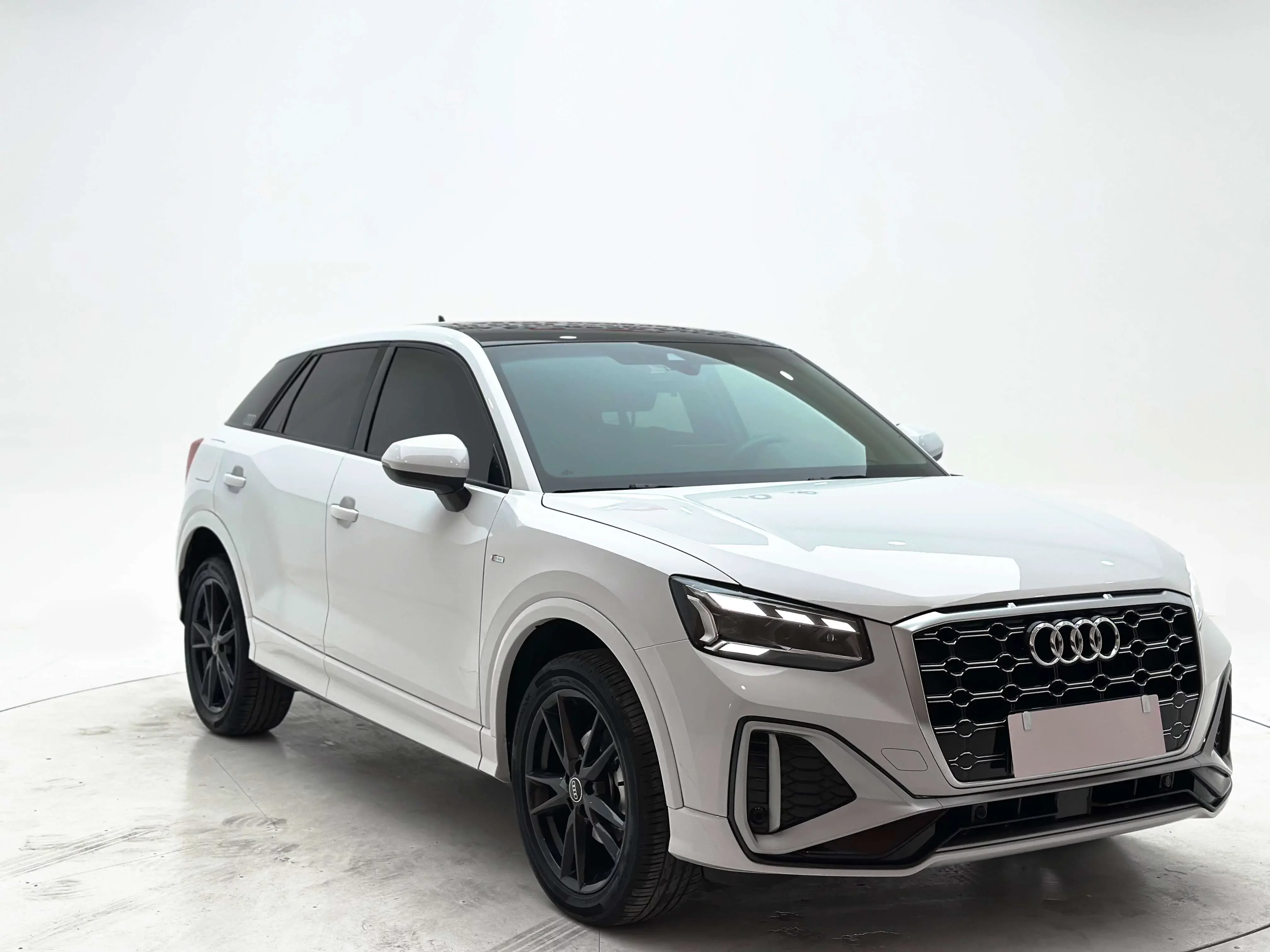 Audi Q2L
