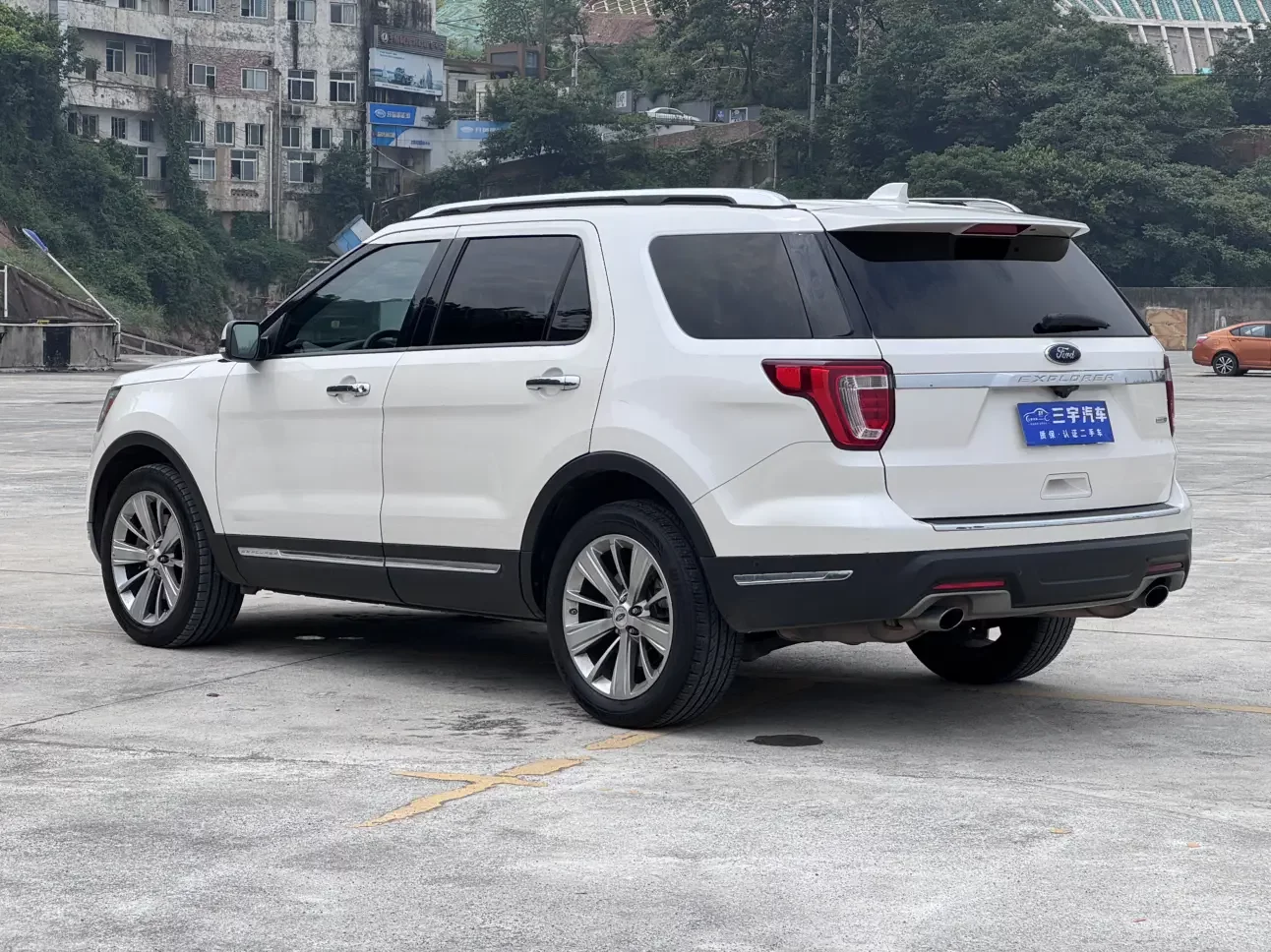 Ford Explorer