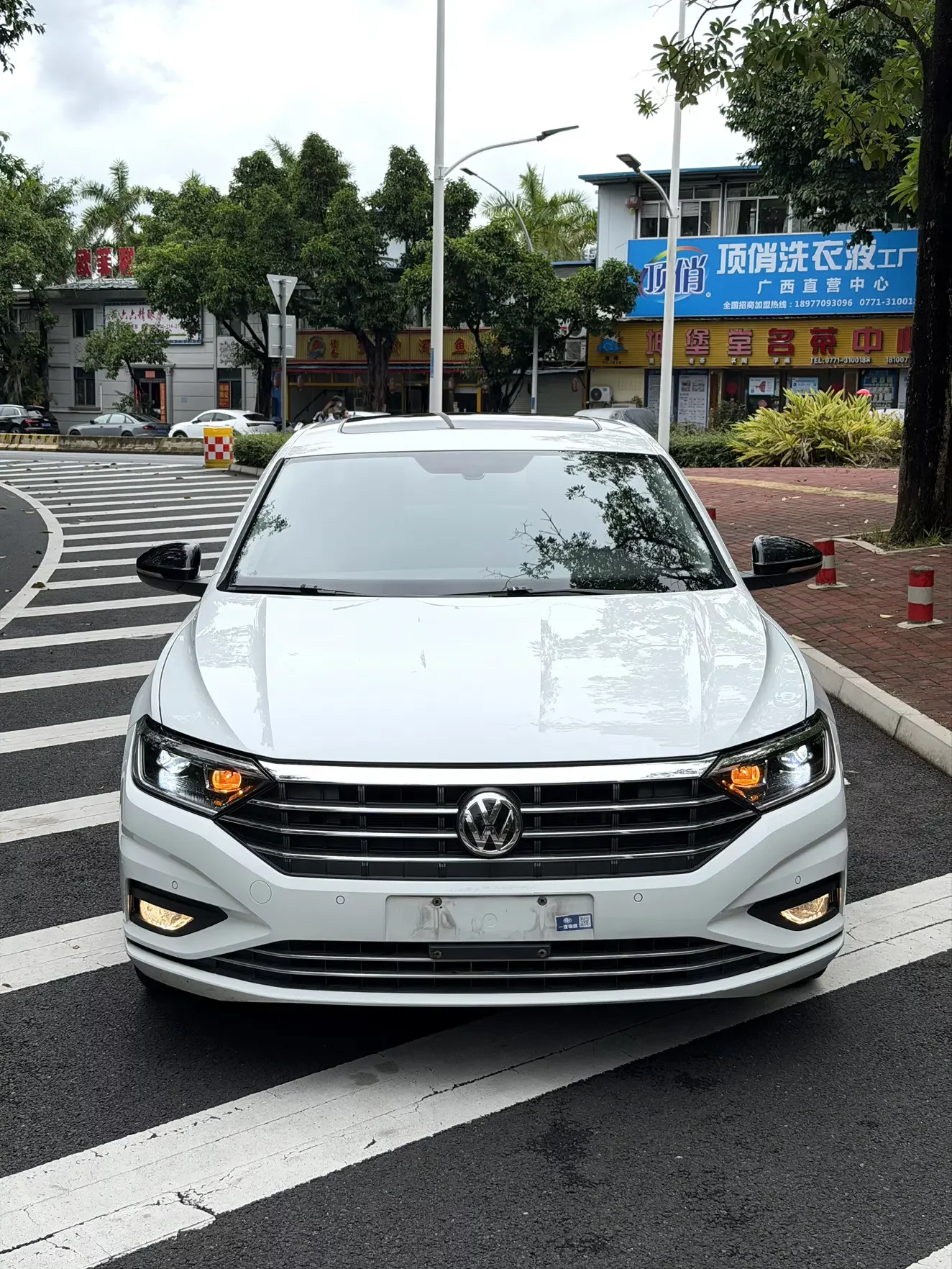 Volkswagen Sagitar