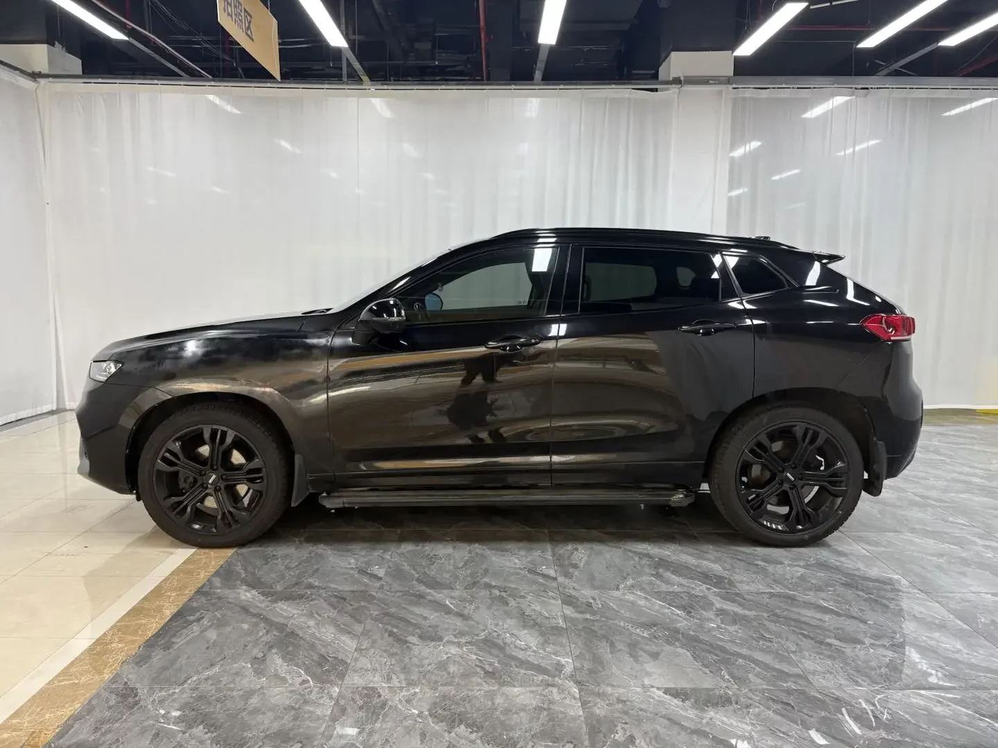 Wey Wei brand VV7