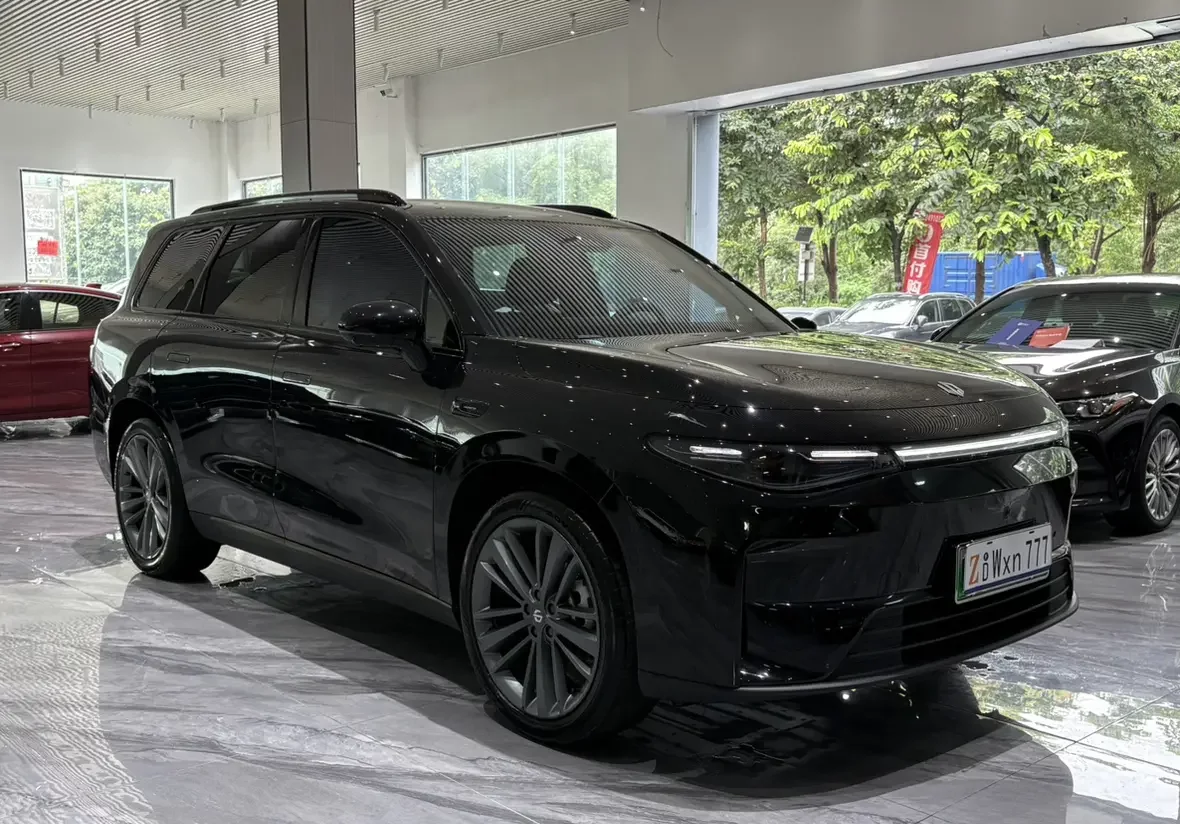 Leapmotor C16