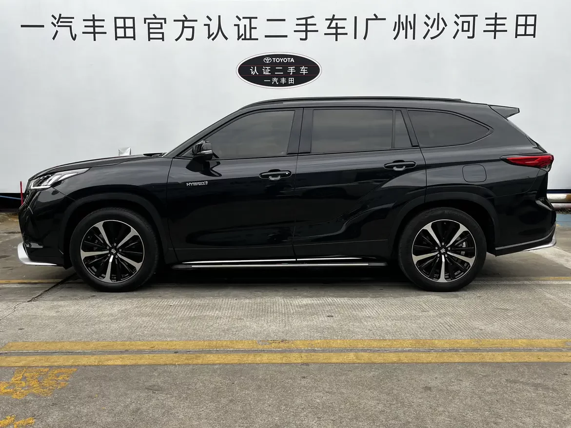 Toyota Crown Kluger