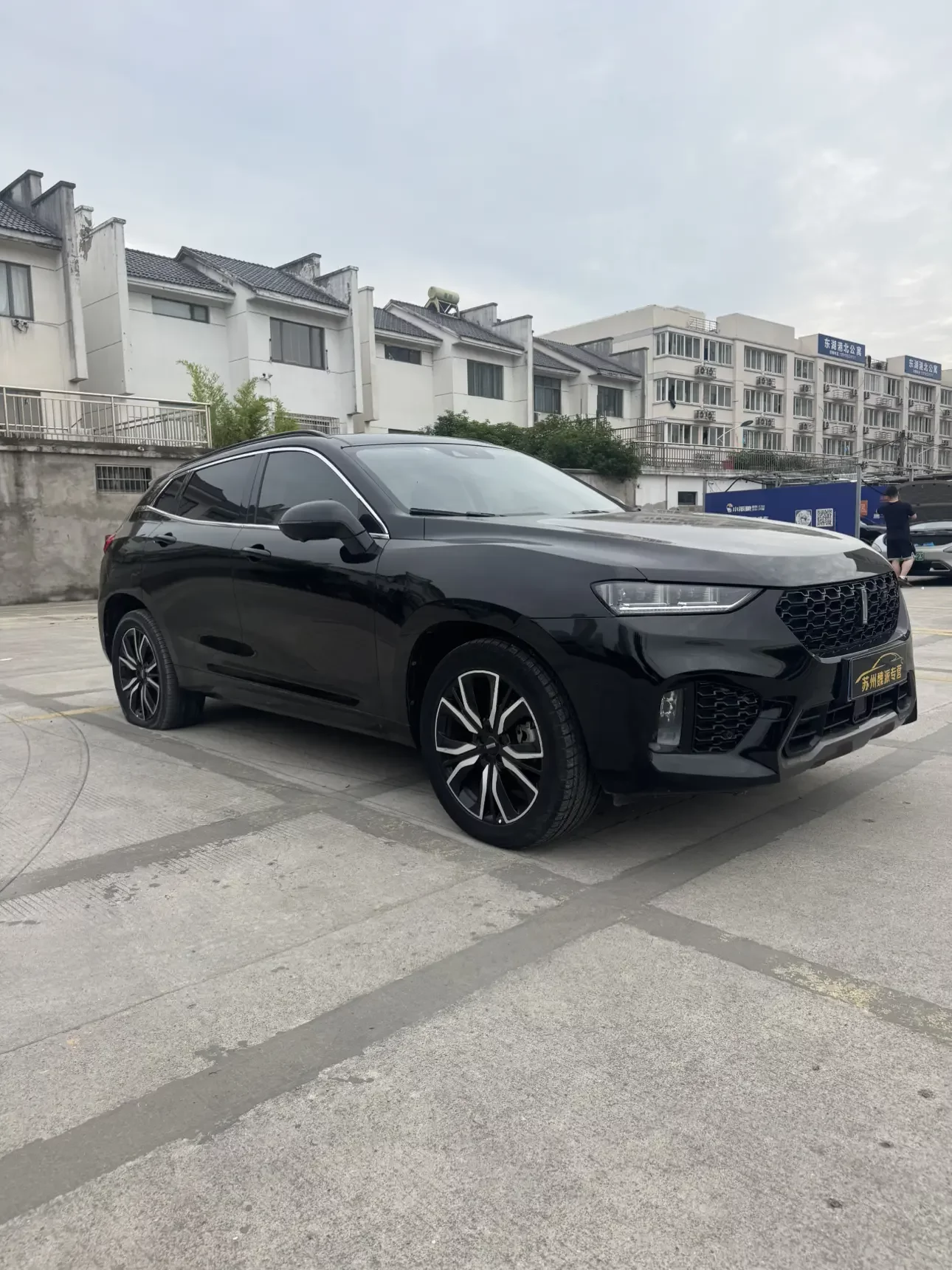 Wey Wei brand VV7