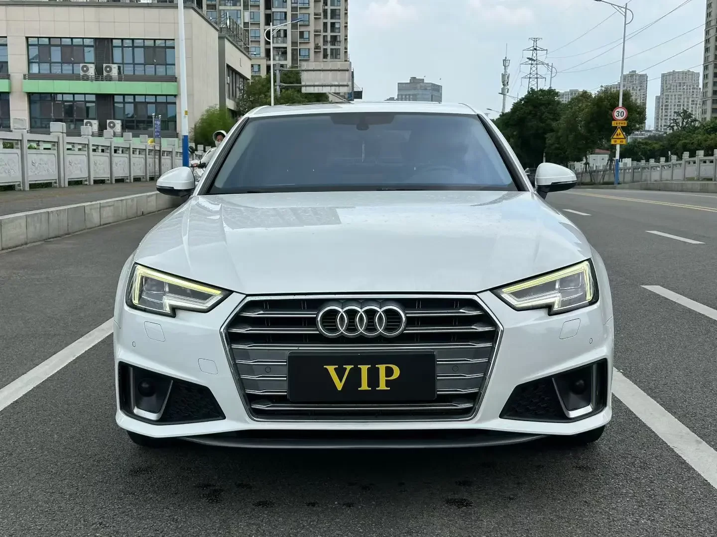 Audi A4L