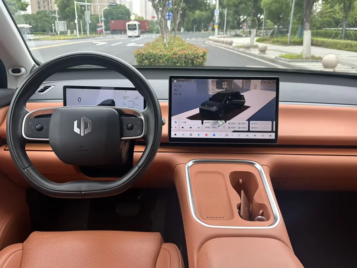 Leapmotor C16
