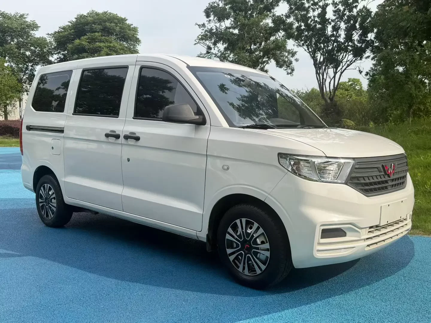 Wuling Hongguang V