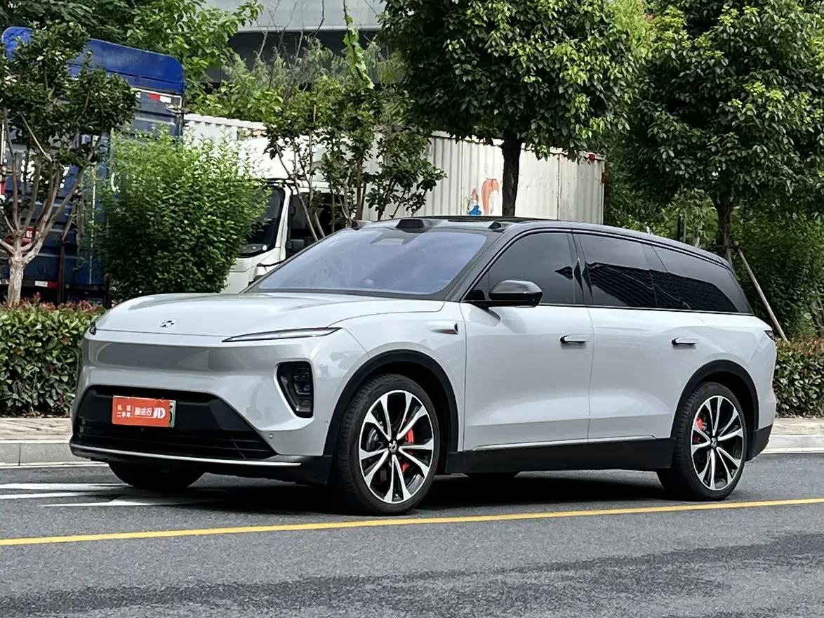 NIO ES8  из Китая