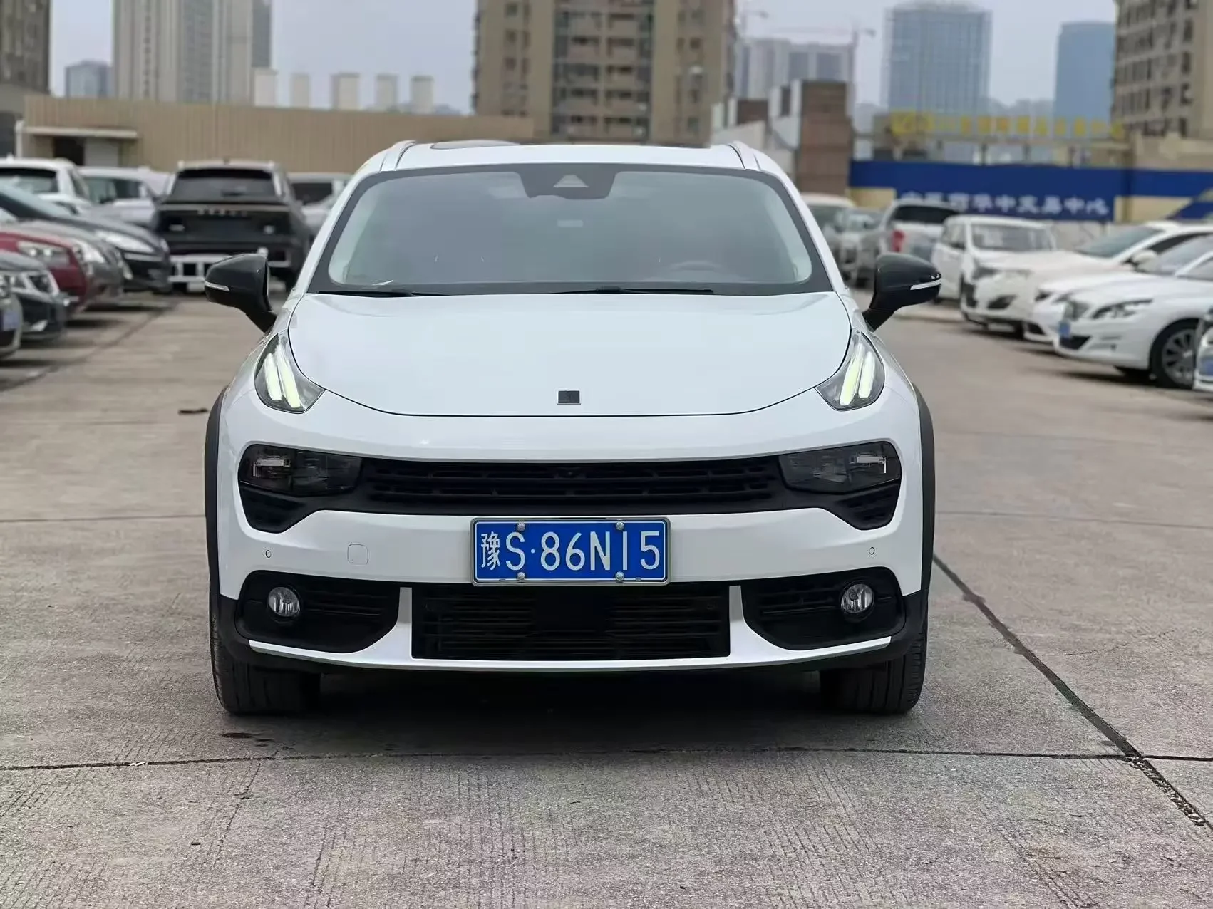 Lynk & Co 02