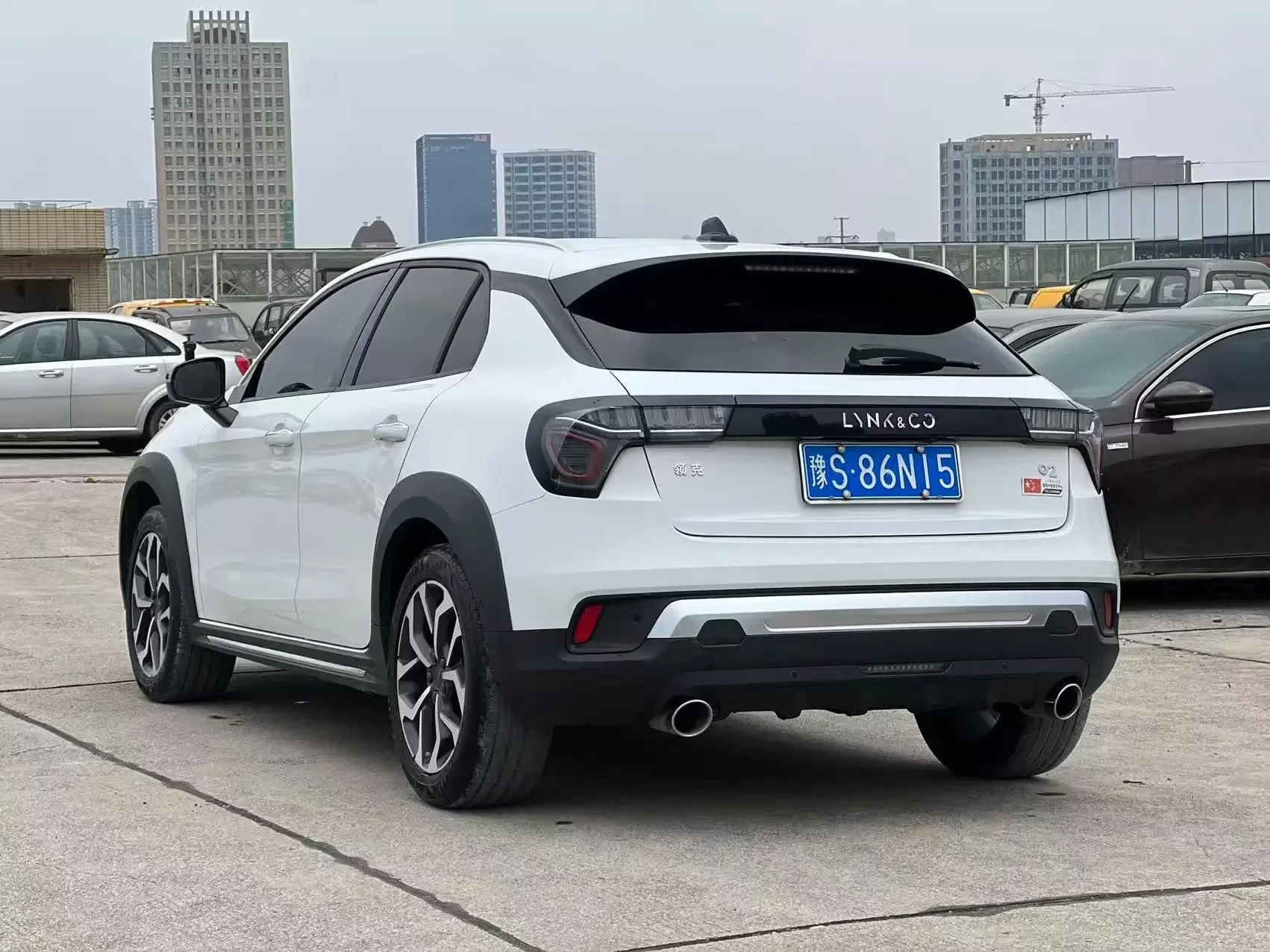 Lynk & Co 02