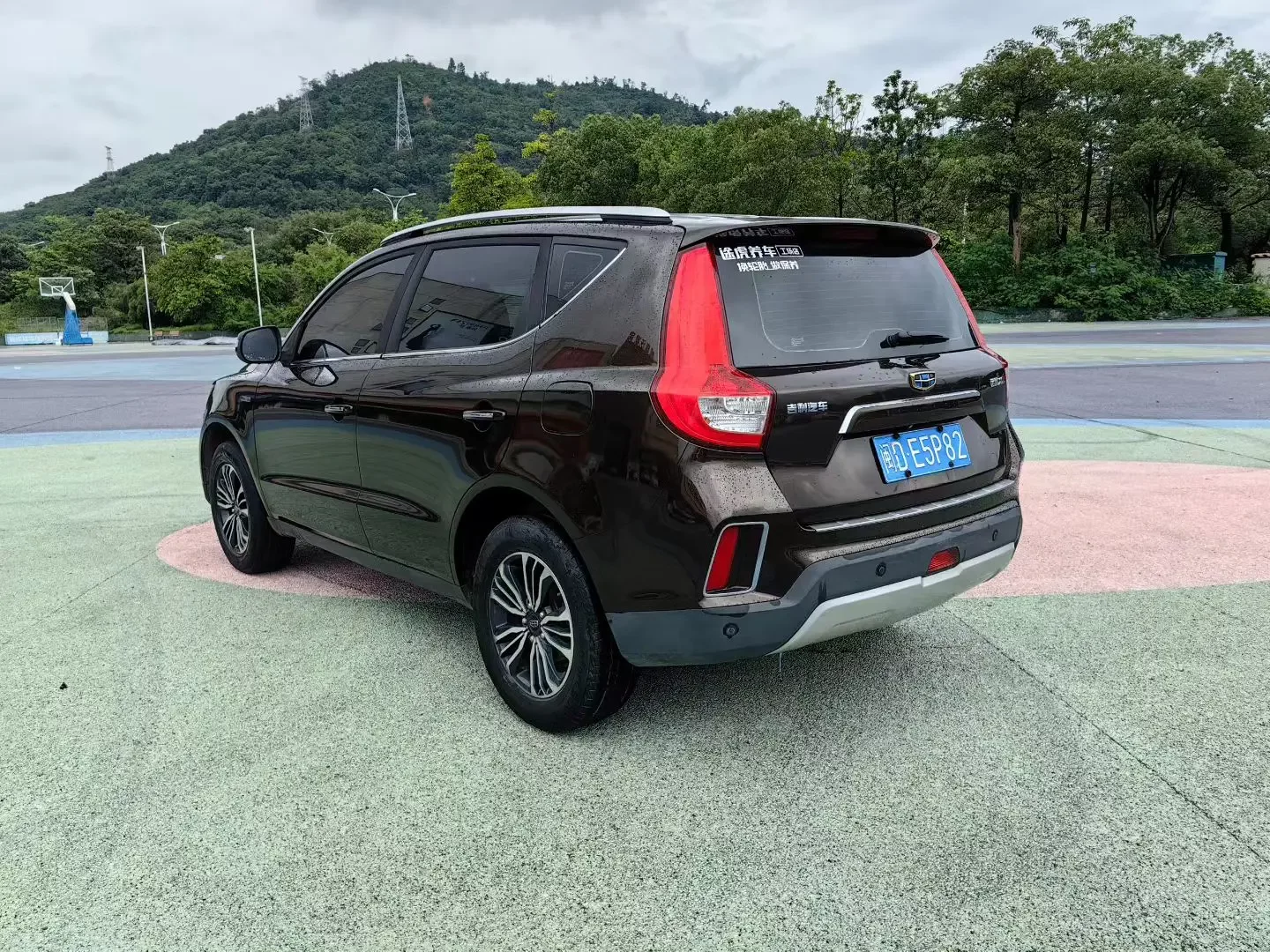 Geely Vision X6